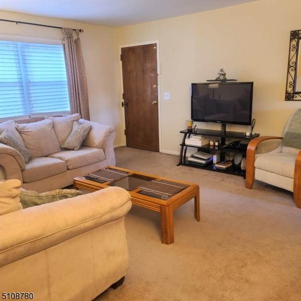 195 N Beverwyck Rd - Photo 1