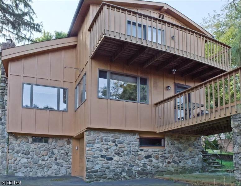 438 E Shore Trl - Photo 1