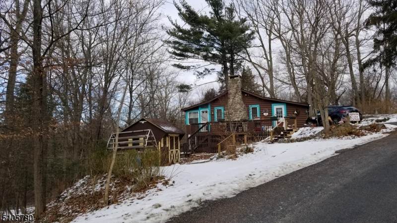 103 Cedar Dr - Photo 1