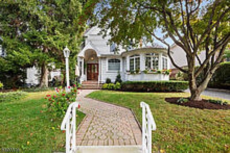150 Whitford Ave - Photo 1