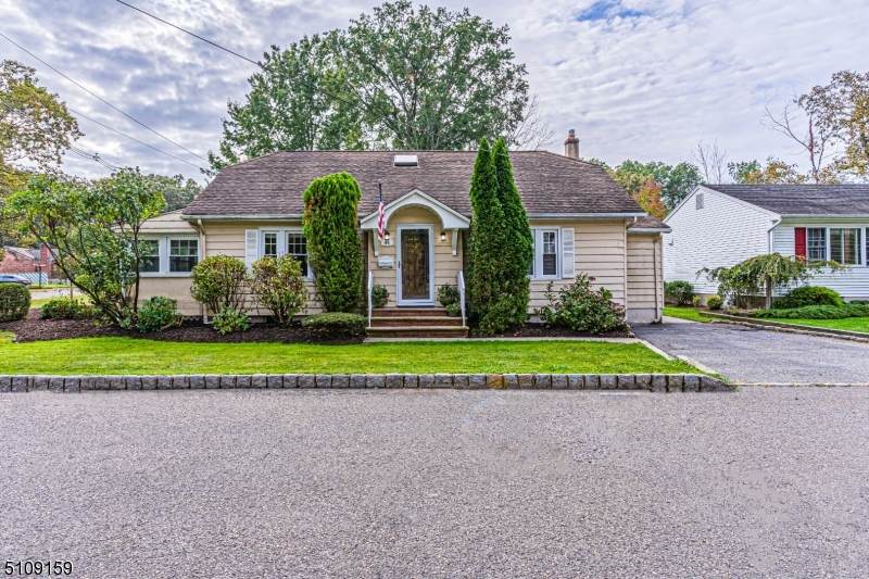 51 Chesterfield Rd - Photo 1