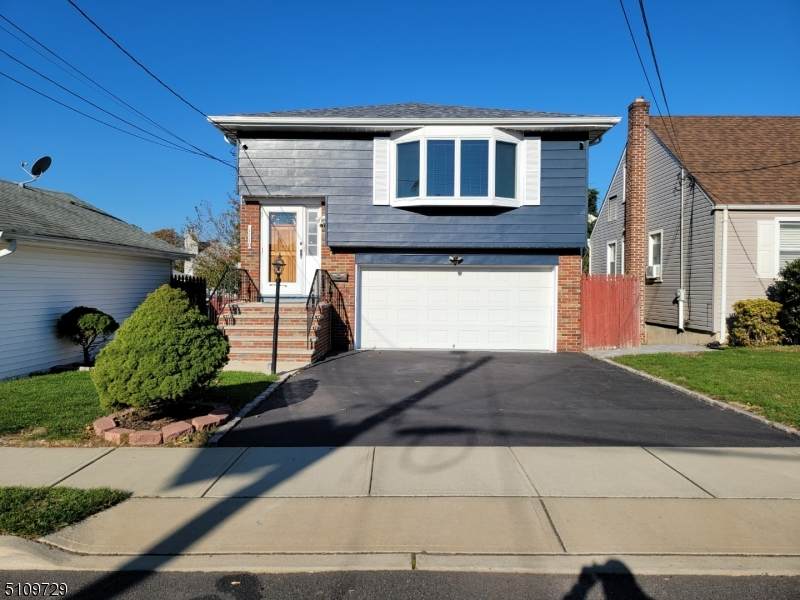 1110 Bushnell St - Photo 1