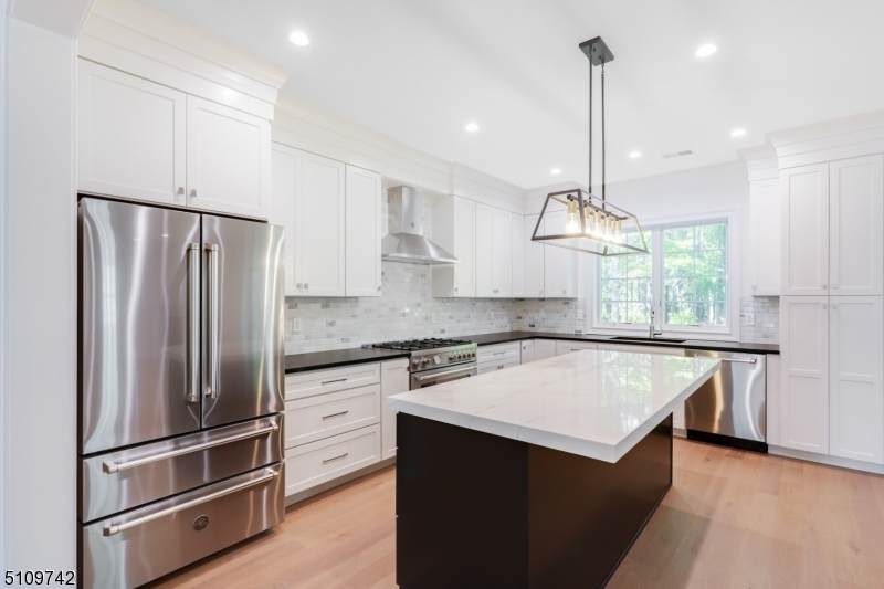 10 1St St - Photo 1