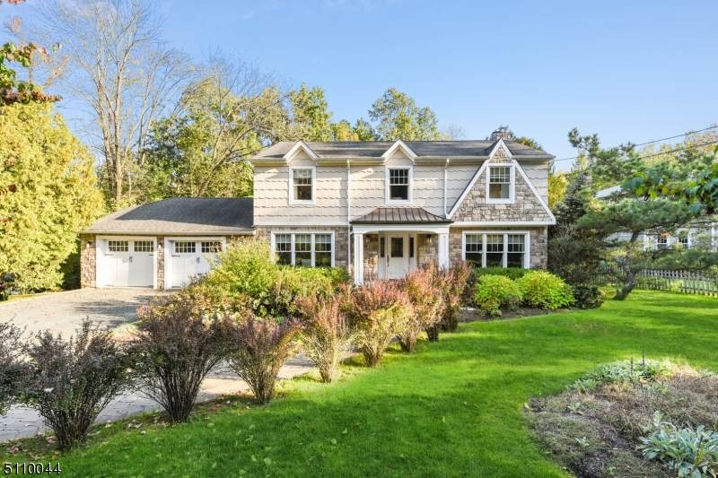 689 River Rd - Photo 1