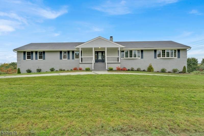 16 Lewisburg Rd - Photo 1