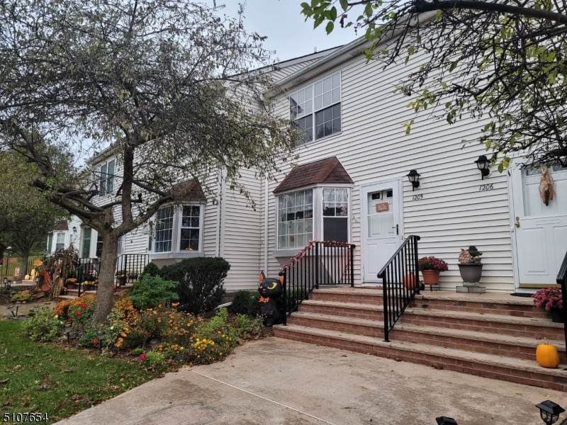 1205 Baneberry Ct - Photo 1