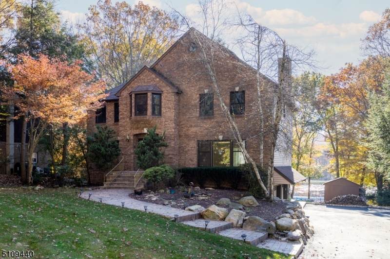 7 Leiv Erikson Rd - Photo 1