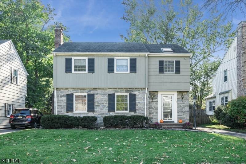 126 Wells St - Photo 1