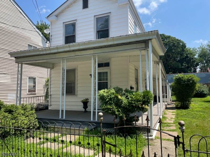 514 Centre St - Photo 1