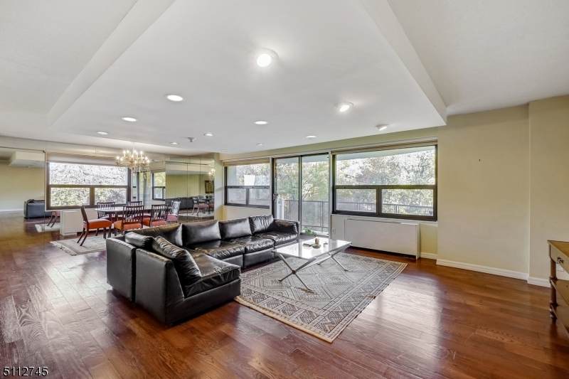 2 Claridge Dr - Photo 1