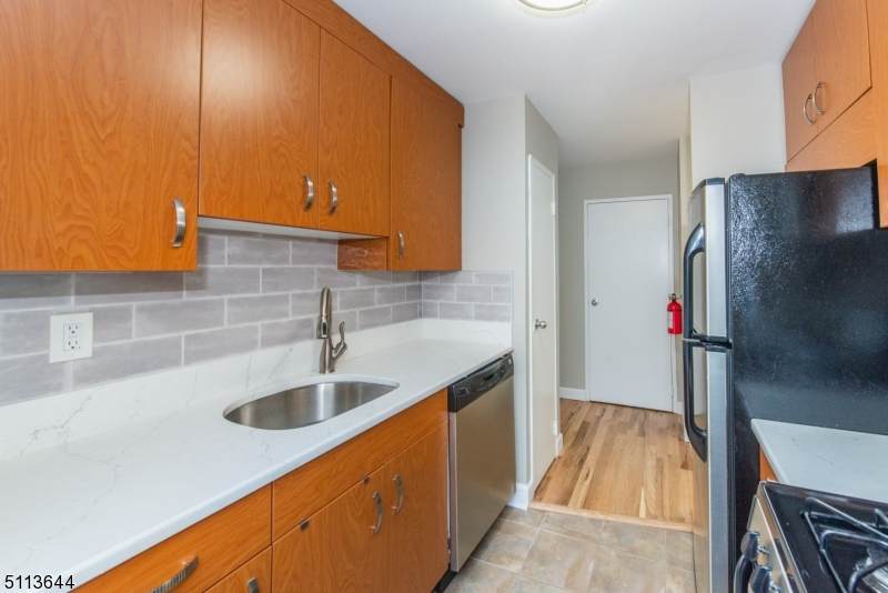 25 River Rd - Photo 1