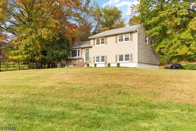 62 Claire Dr - Photo 1