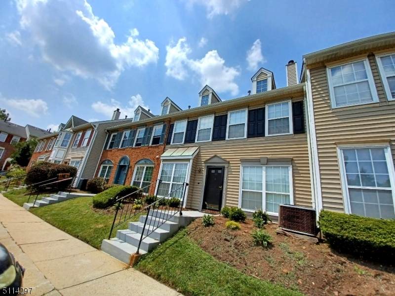 12 Howard Ct - Photo 1