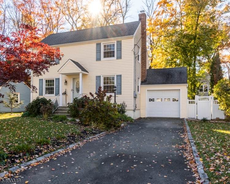60 Ridgeview Ave - Photo 1