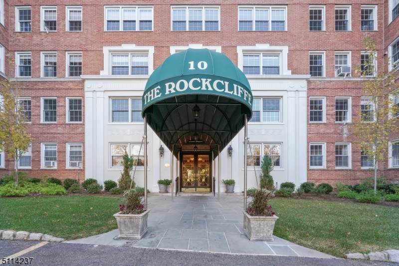 10 Crestmont Rd Apt 2G - Photo 1