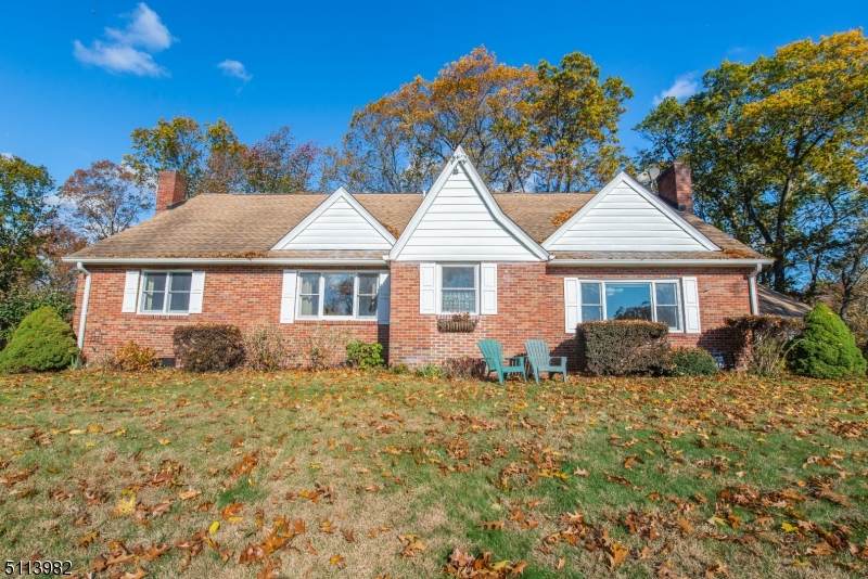 15 Glen View Rd - Photo 1