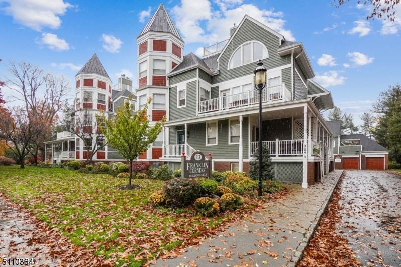 13 Franklin Pl Unit 6B - Photo 1