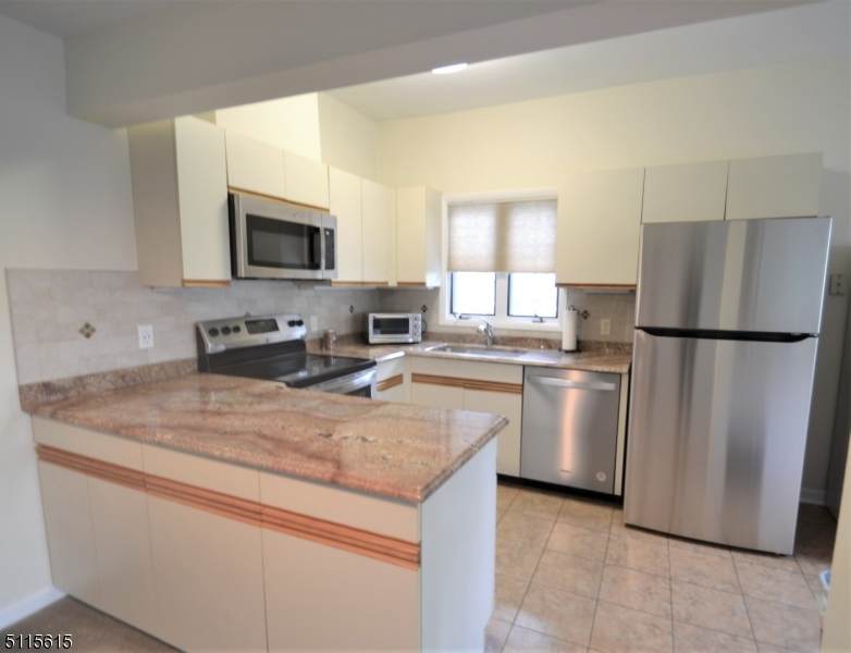 51 Mount Kemble Ave - Photo 1
