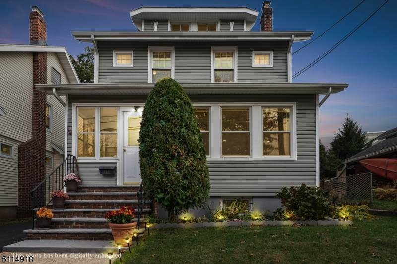 114 Adelaide St - Photo 1