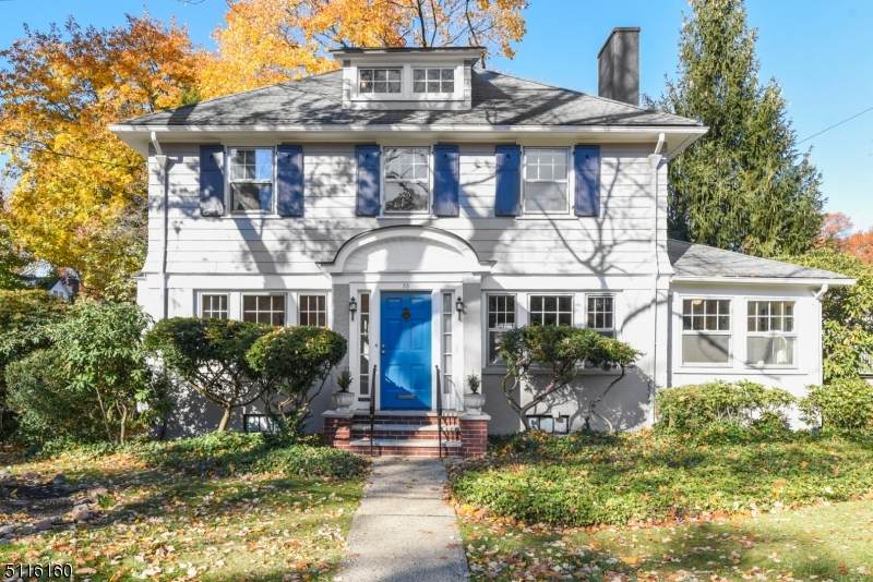53 Kendal Ave - Photo 1