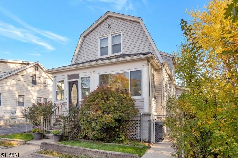 369 Miller St - Photo 1