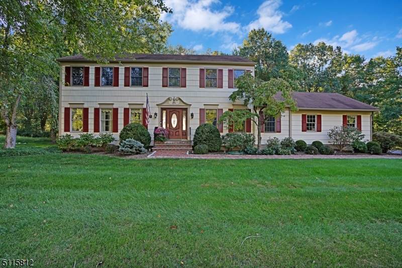 91 Berkeley Cir - Photo 1