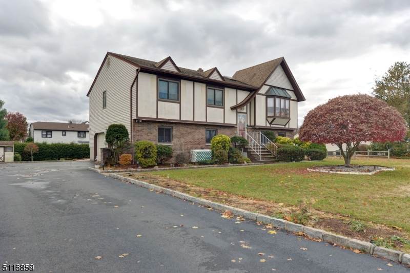 38 Randolph St - Photo 1