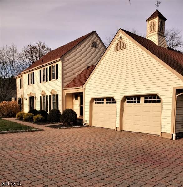 6 Arrowhead Dr - Photo 1