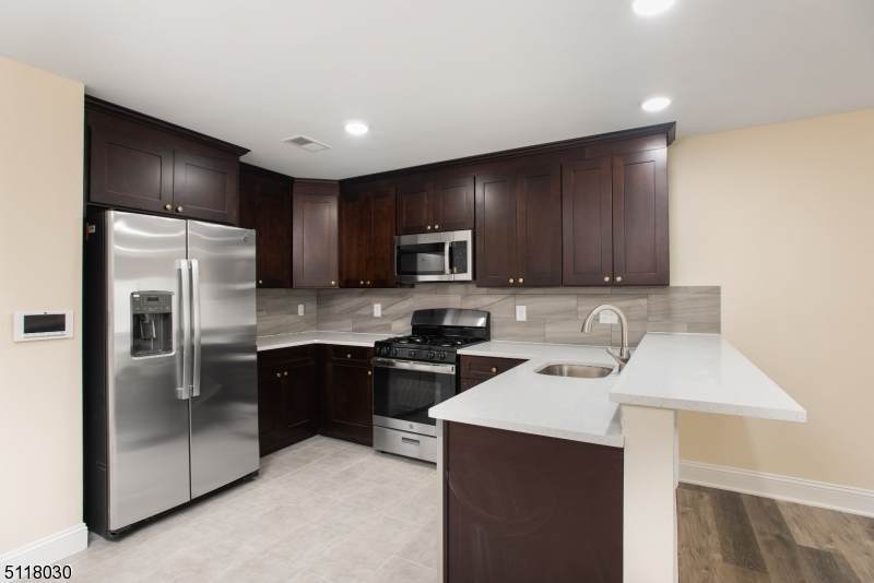 1664 Stuyvesant Ave - Photo 1