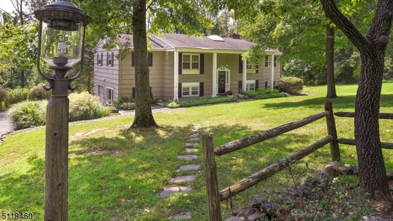 1740 Cedar Crest Rd - Photo 1