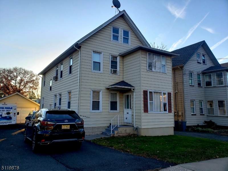 527 Centre St - Photo 1
