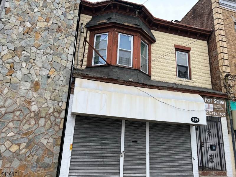 319 16Th Ave - Photo 1