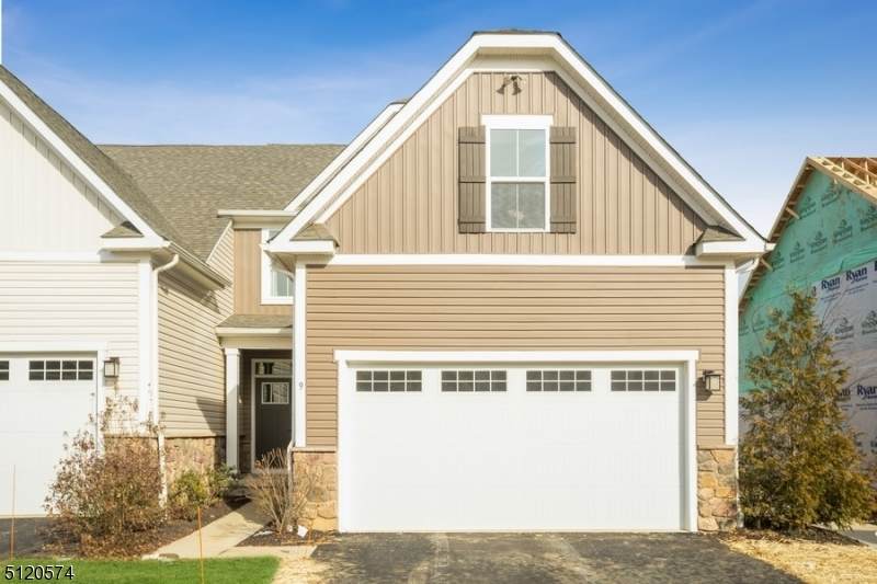 9 Harrier Ln - Photo 1