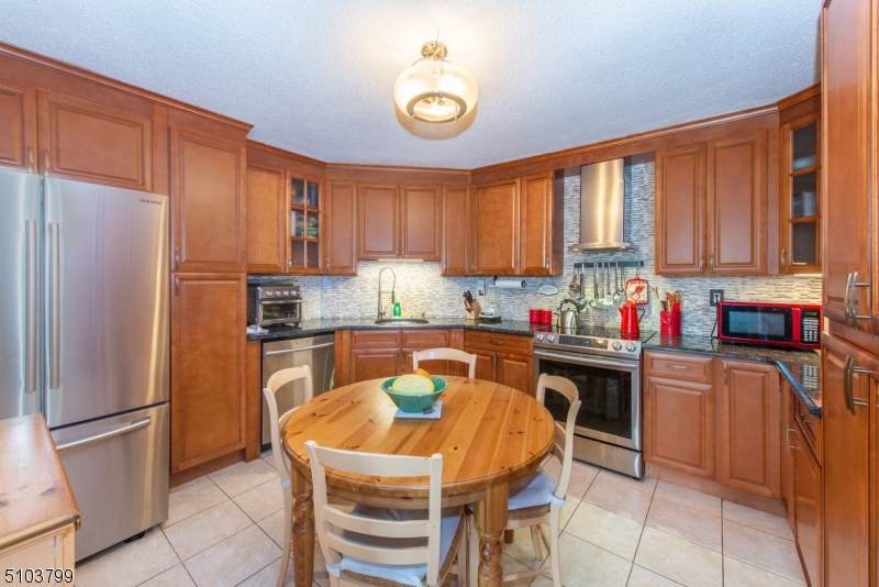 630 Harmon Cove Tower - Photo 1
