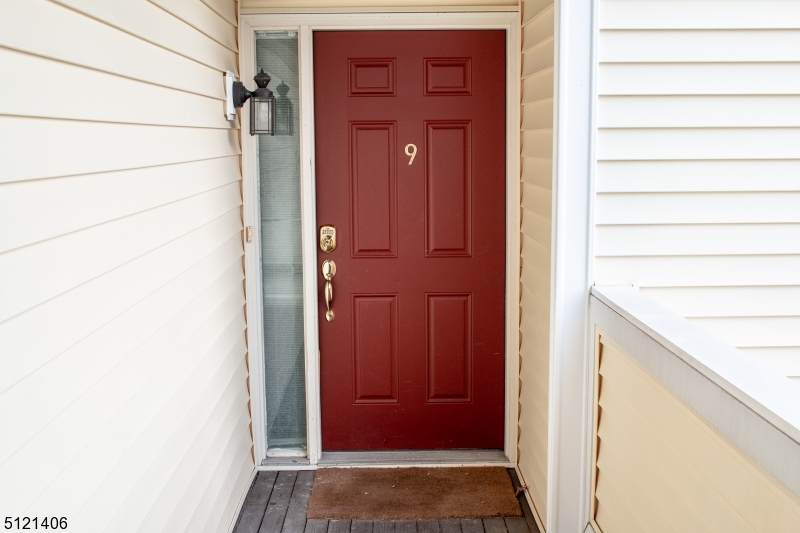 121 Country Club Dr - Photo 1
