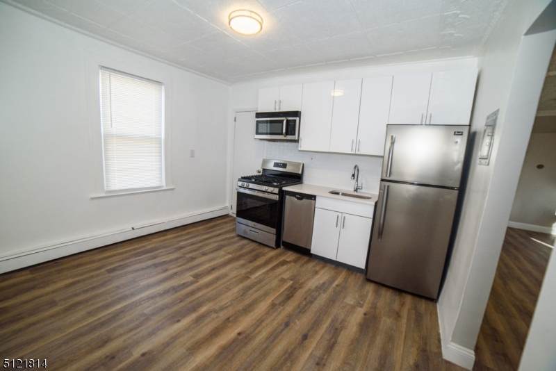 105 23Rd Ave - Photo 1