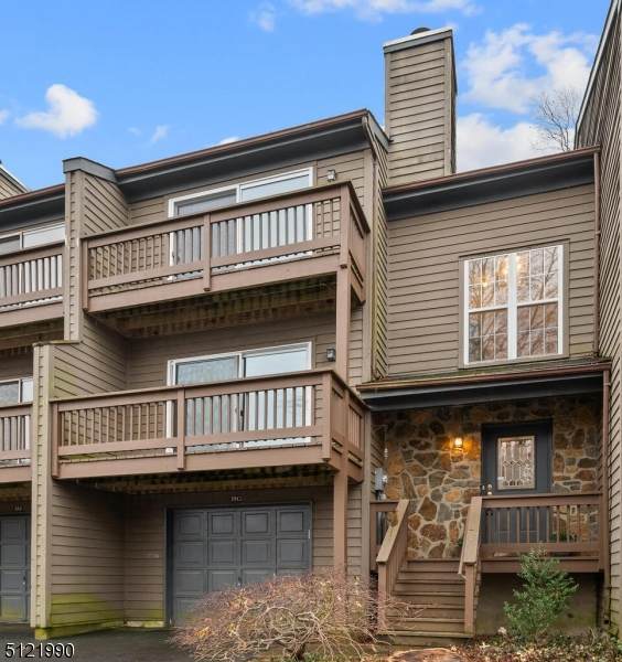 35 Chicopee Dr - Photo 1