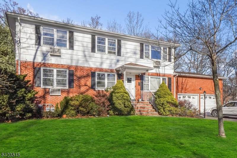 52 Dunlap St - Photo 1