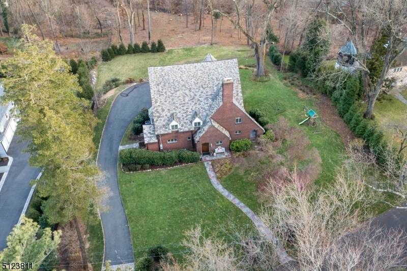 69 Edgewood Rd - Photo 1