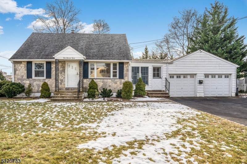440 Cook Ave - Photo 1