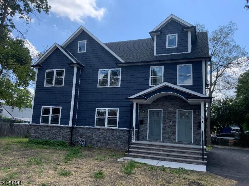 3 Laventhal Ave - Photo 1