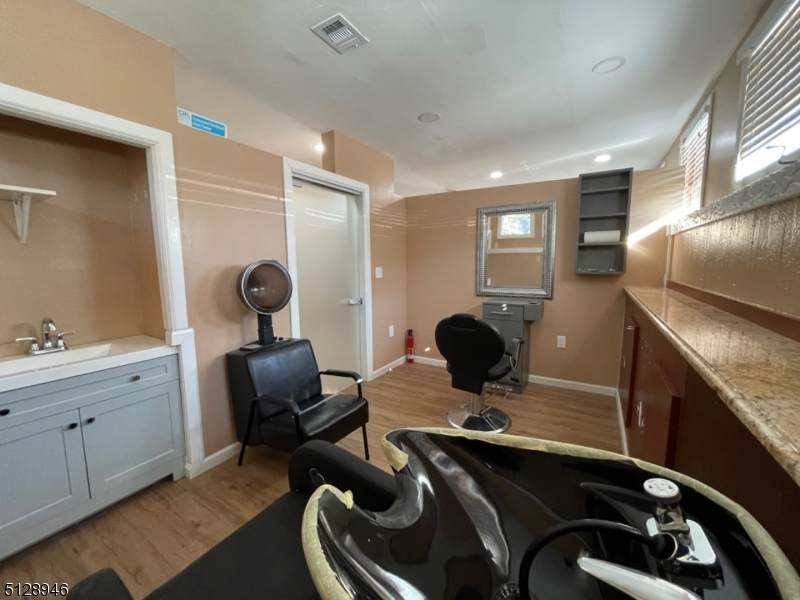 782 Northfield Ave - Photo 1