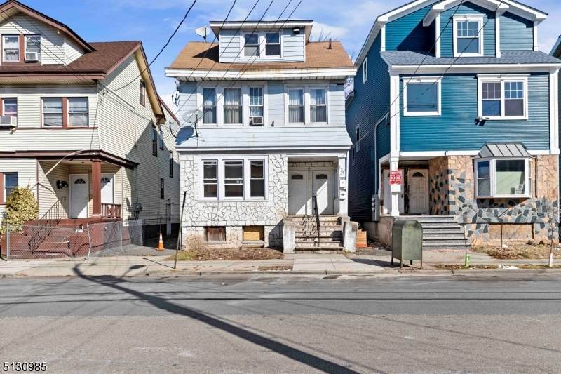 131 Paine Ave - Photo 1