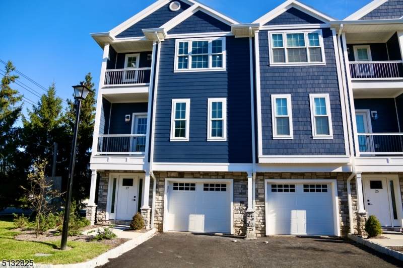 11 Deans Ct - Photo 1