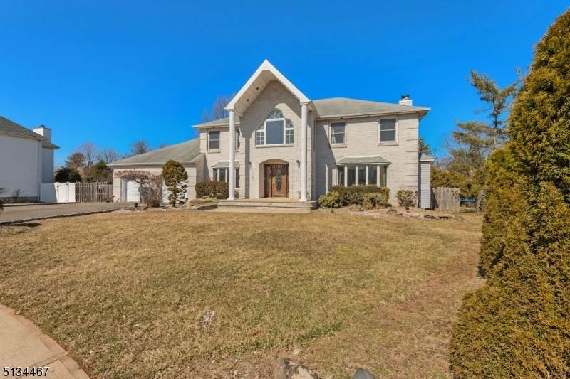 16 Allison Ct - Photo 1