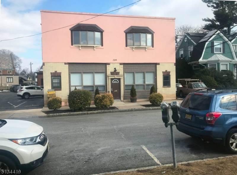209 Cooper Ave - Photo 1