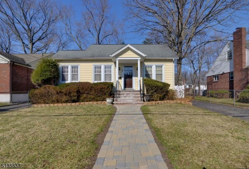 144 Orange St - Photo 1