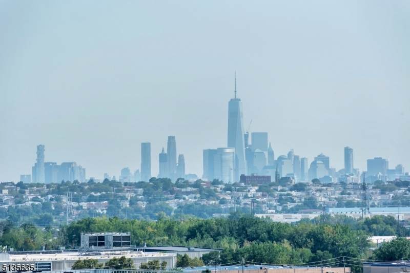 1104 Harmon Cove Tower - Photo 1