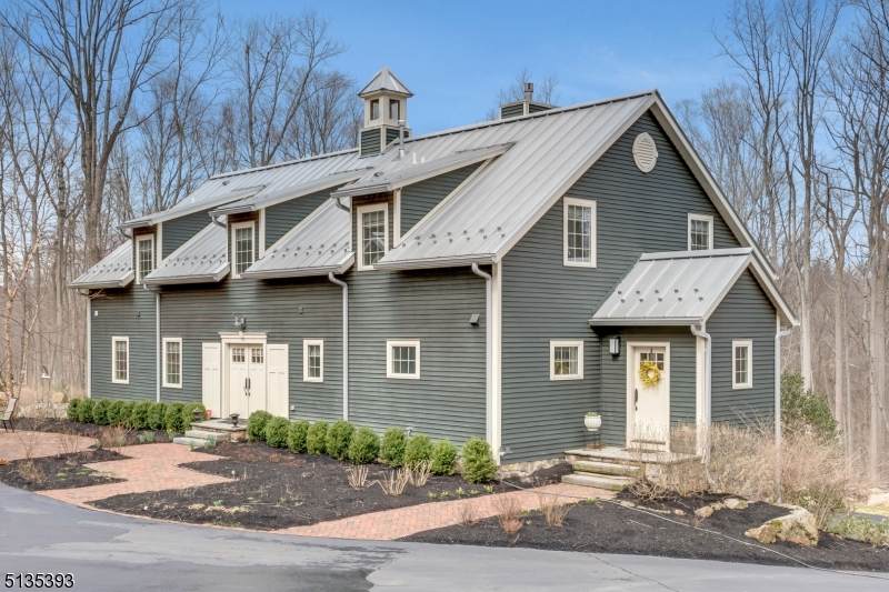 3 Covered Bridge Ln - Photo 1