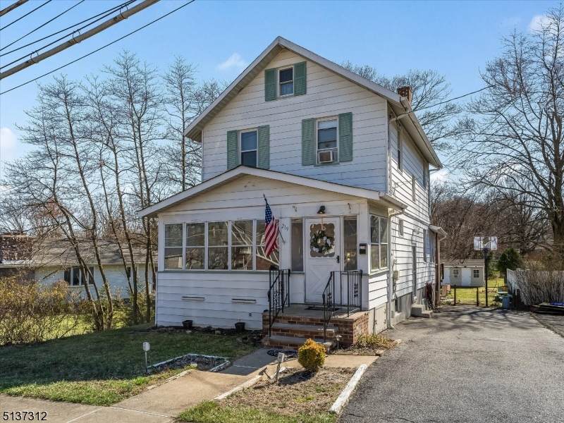 219 Stevens Ave - Photo 1